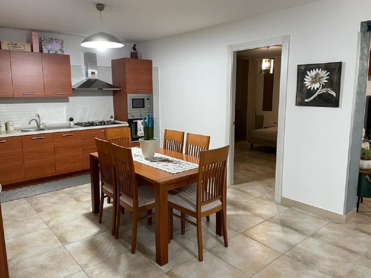 Dadilo - Casa Vacanza & Bed And Breakfast コントゥルシ エクステリア 写真