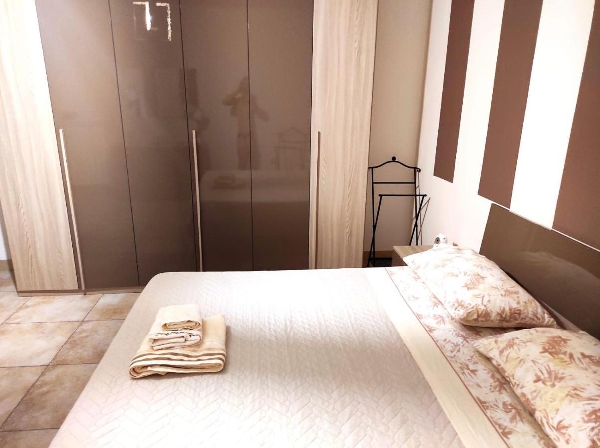 Dadilo - Casa Vacanza & Bed And Breakfast コントゥルシ エクステリア 写真